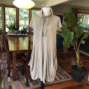 Women’s oversized zipper tunic, size L